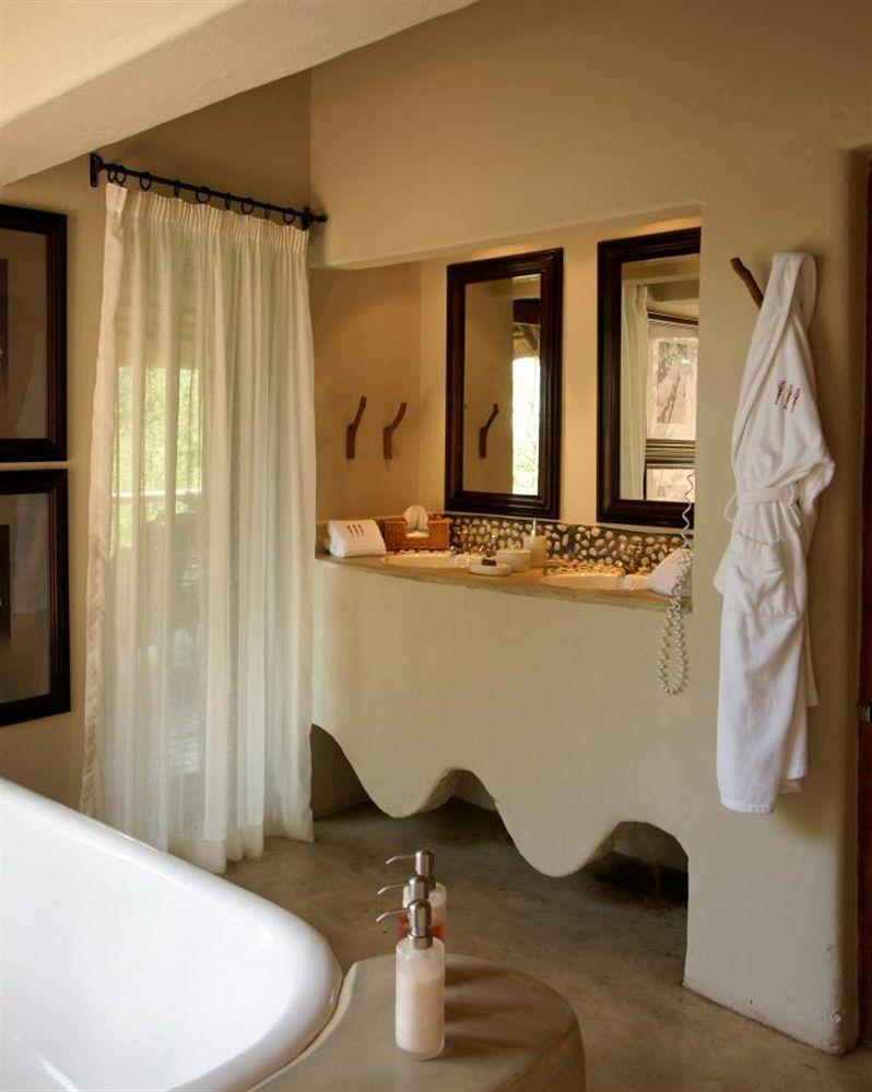 Impodimo Game Lodge Madikwe Game Reserve Dış mekan fotoğraf